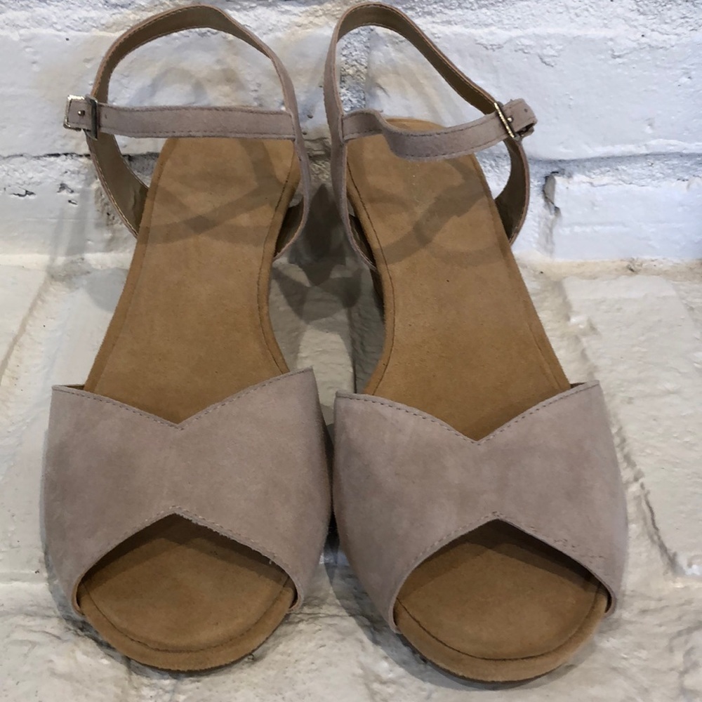 Aerosoles Suede Nude Wedge, women’s size 10.5